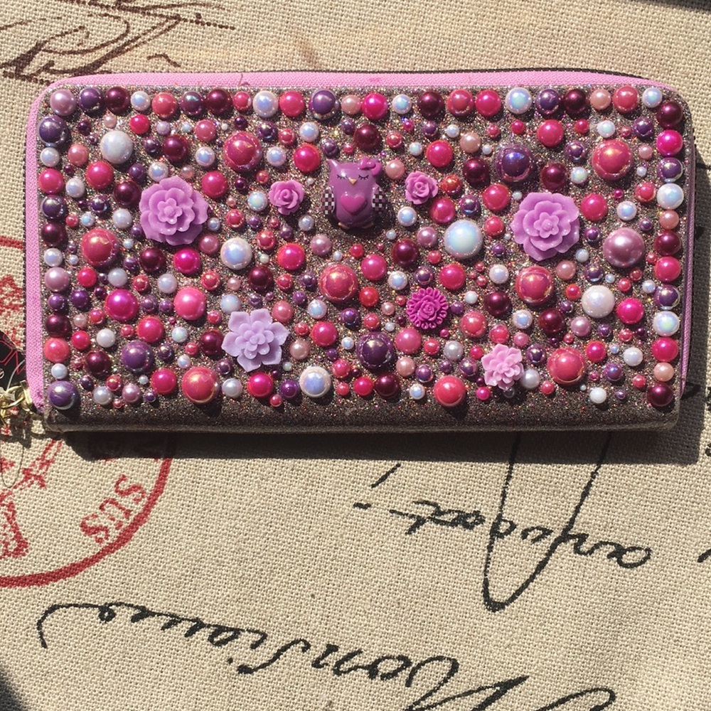 Bespoke wallet